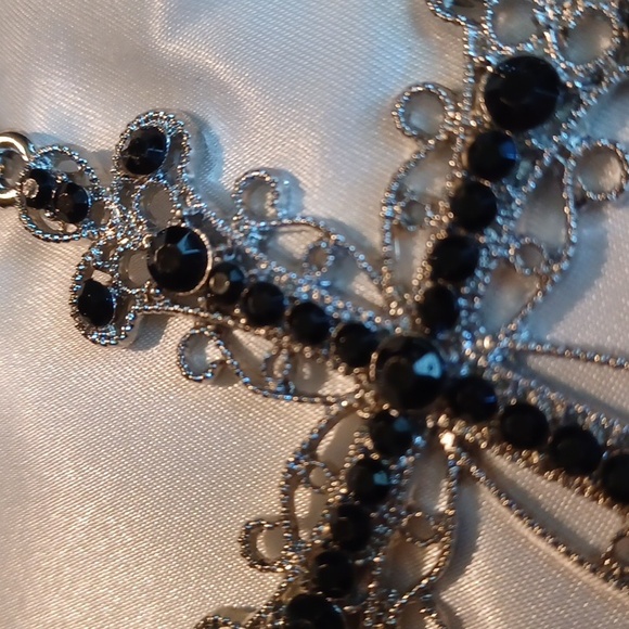 Fashion Jewelry - Picture 3 of 5